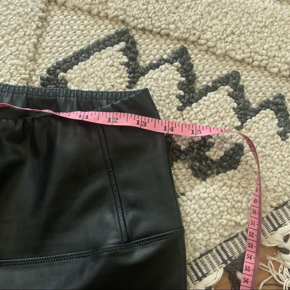 Aritzia Wilfred Free Daria Faux Leather Legging Pant - Picture 9 of 11